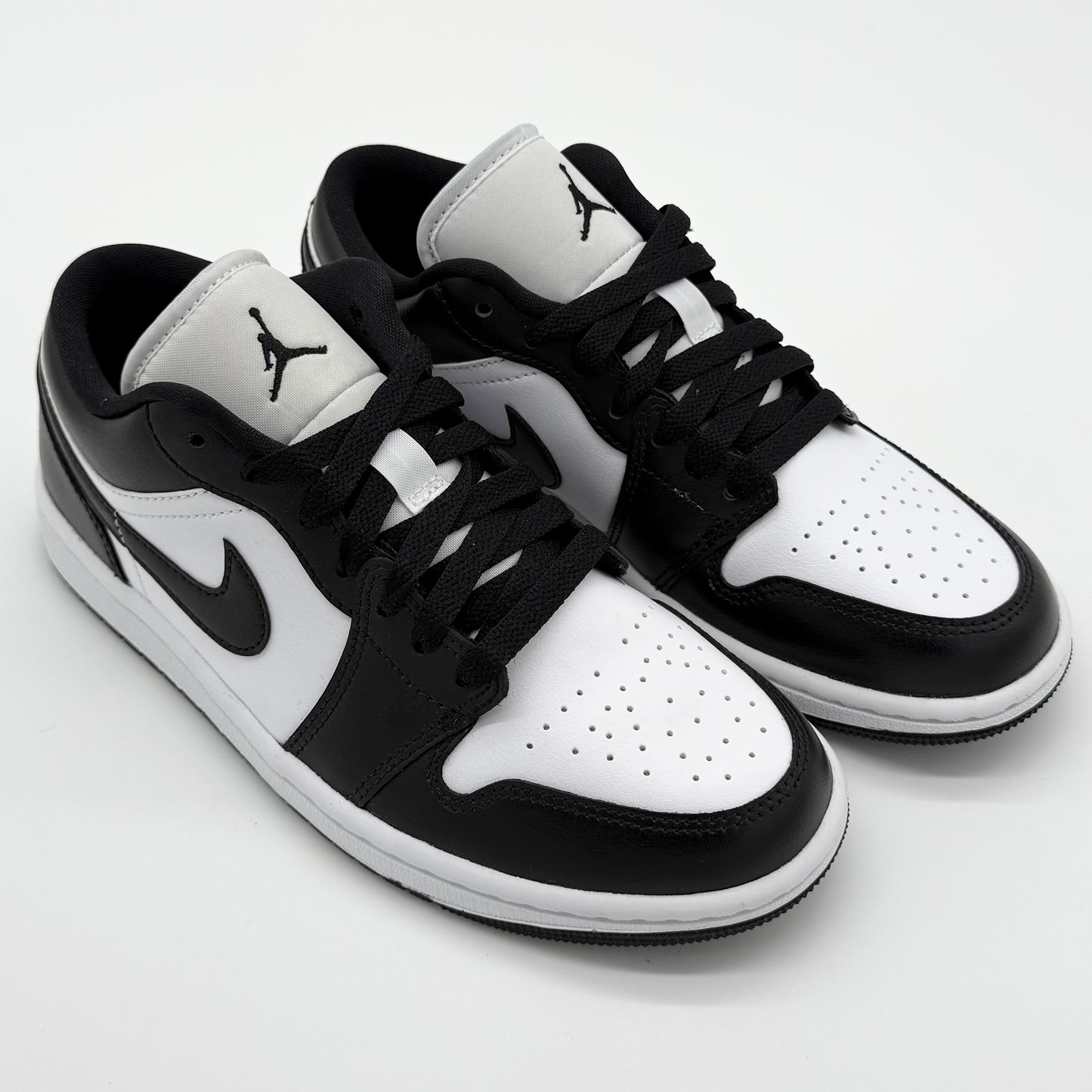 Jordan 1 Low “Panda” (W) US7W
