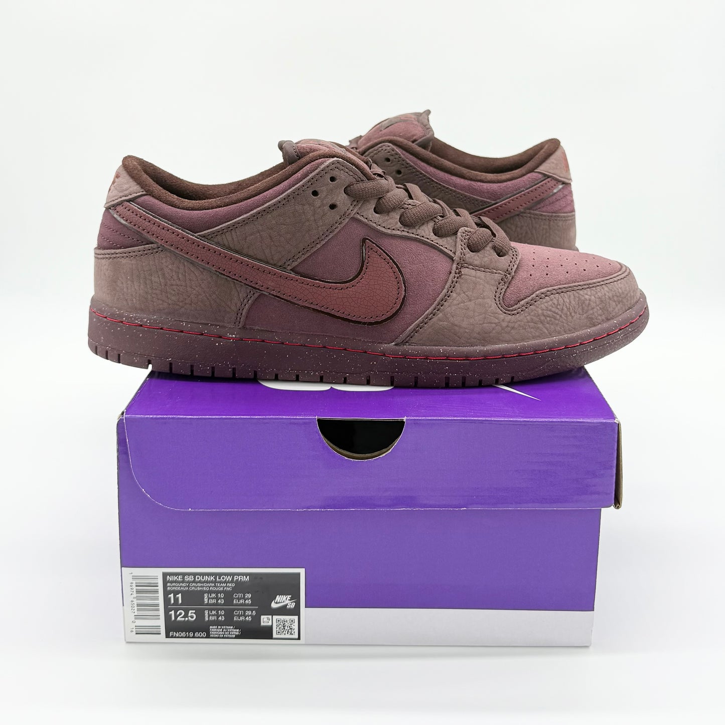 Nike SB Dunk Low “City of Low Burgundy Crush” US11