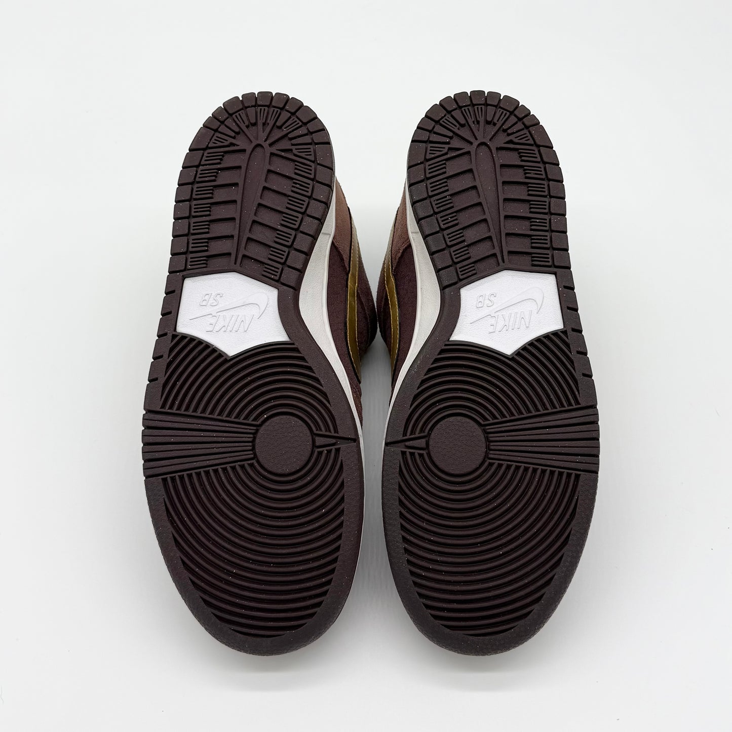 Nike SB Dunk Low “UK Passport” (2011) US8