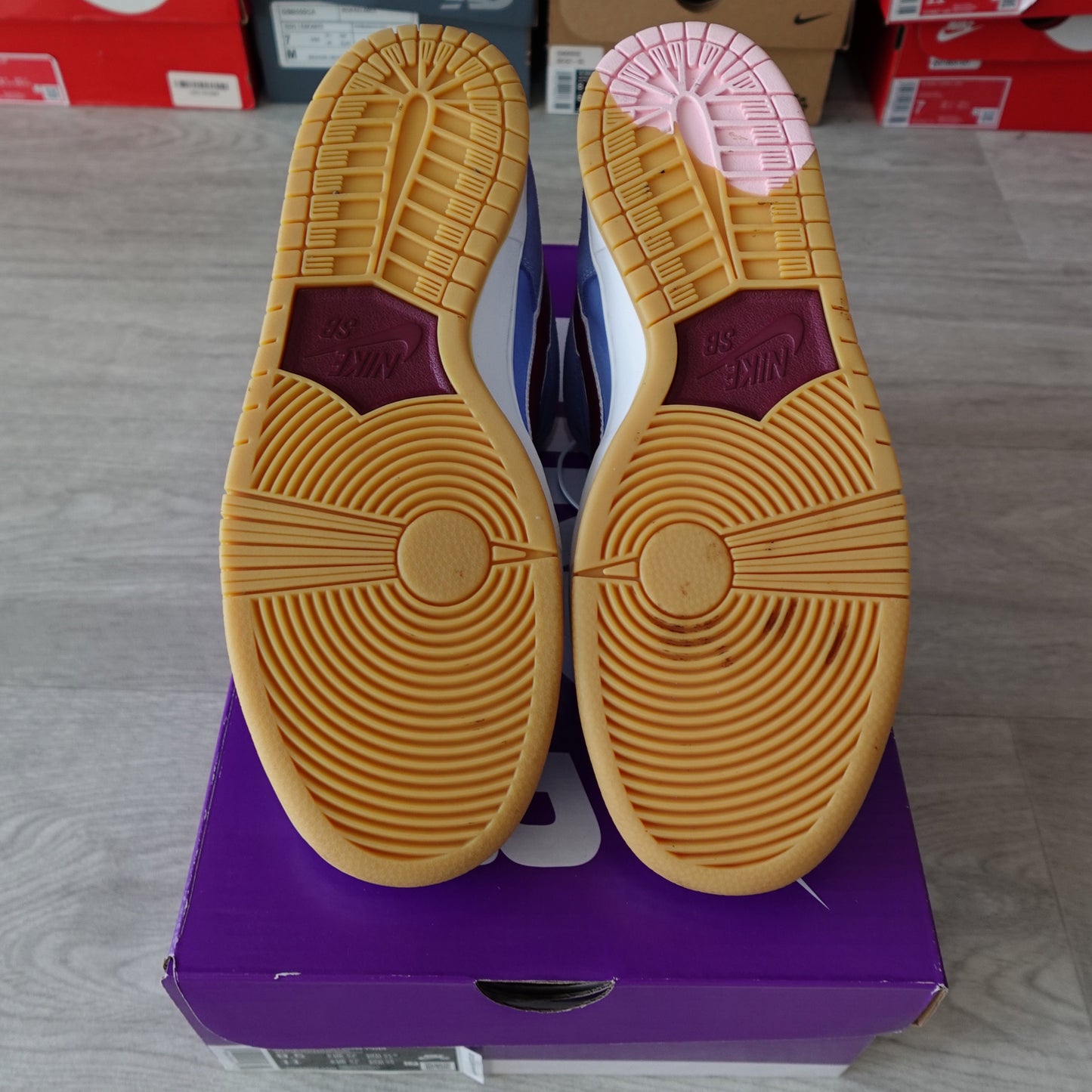 Nike SB Dunk Low “Phillies” US9.5