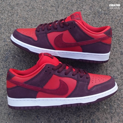 Nike SB Dunk Low “Cherry” US10