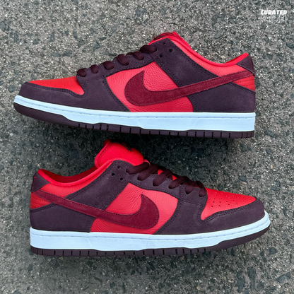 Nike SB Dunk Low “Cherry” US10