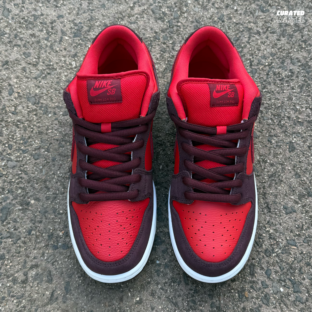 Nike SB Dunk Low “Cherry” US10